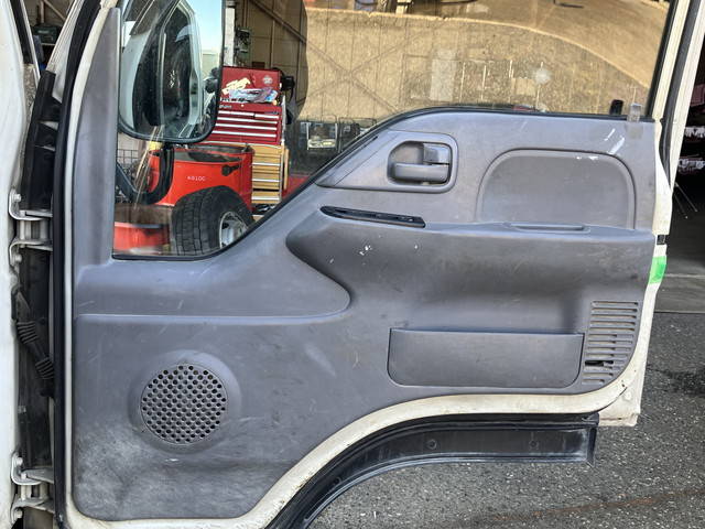 いすゞエルフ平ボディ小型（2t・3t）[写真29]