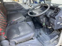 いすゞエルフ平ボディ小型（2t・3t）[写真34]