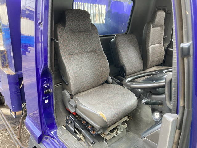 いすゞフォワードダンプ中型（4t）[写真31]