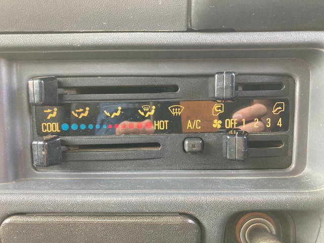 マツダタイタンダンプ小型（2t・3t）[写真32]