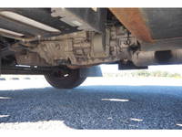 三菱ふそうキャンター平ボディ小型（2t・3t）[写真16]