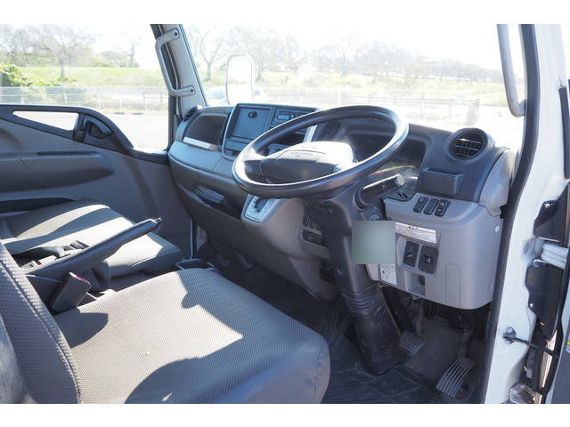 三菱ふそうキャンター平ボディ小型（2t・3t）[写真29]