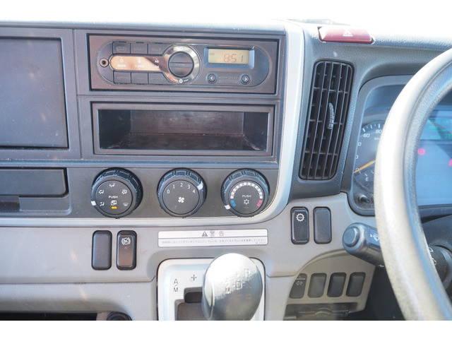 三菱ふそうキャンター平ボディ小型（2t・3t）[写真31]