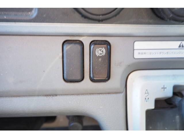 三菱ふそうキャンター平ボディ小型（2t・3t）[写真32]