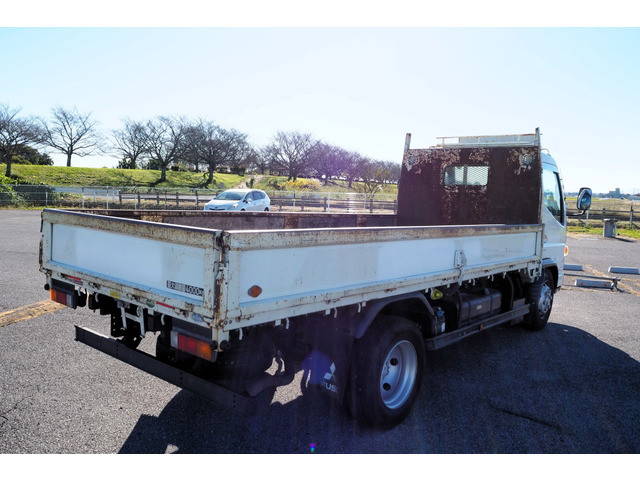 三菱ふそうキャンター平ボディ小型（2t・3t）[写真04]