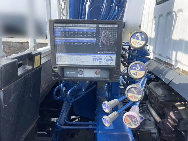 三菱ふそうキャンタークレーン3段小型（2t・3t）[写真10]