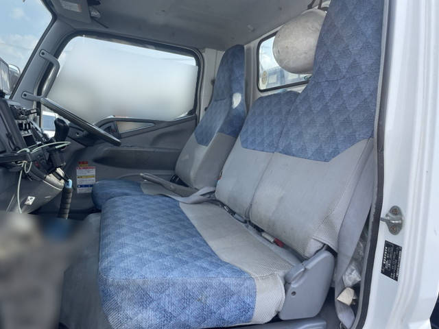 三菱ふそうキャンタークレーン3段小型（2t・3t）[写真32]