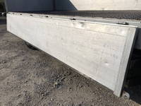 いすゞエルフアルミブロック小型（2t・3t）[写真11]