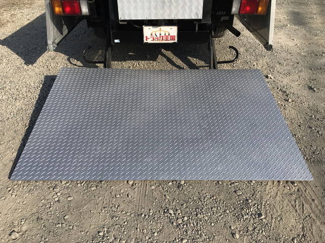 いすゞエルフアルミブロック小型（2t・3t）[写真13]