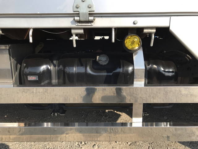 いすゞエルフアルミブロック小型（2t・3t）[写真19]