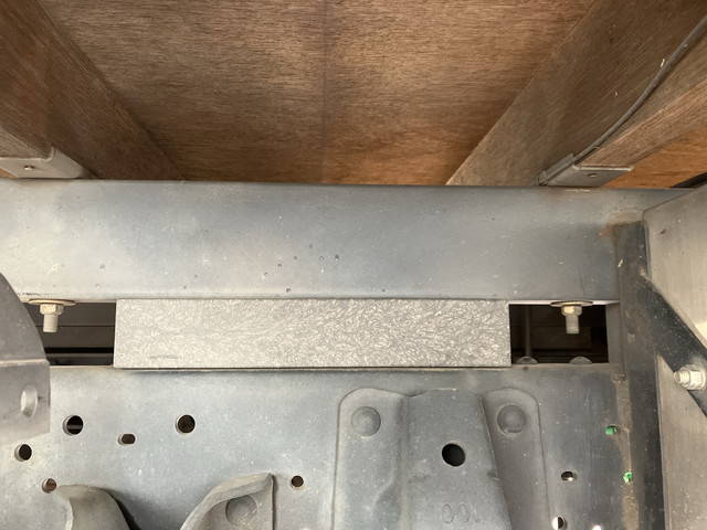 いすゞエルフアルミブロック小型（2t・3t）[写真23]