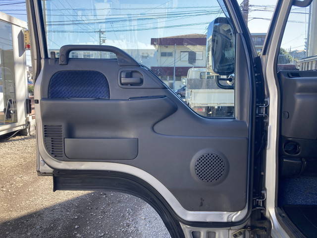 いすゞエルフアルミブロック小型（2t・3t）[写真29]