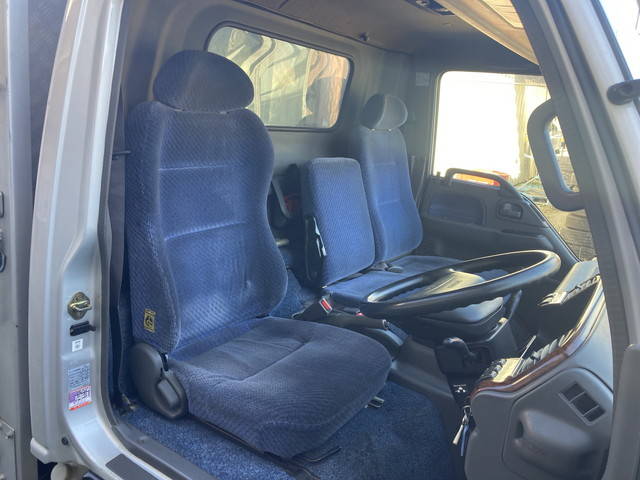 いすゞエルフアルミブロック小型（2t・3t）[写真34]