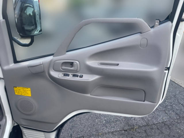 日野デュトロ高圧洗浄車小型（2t・3t）[写真32]