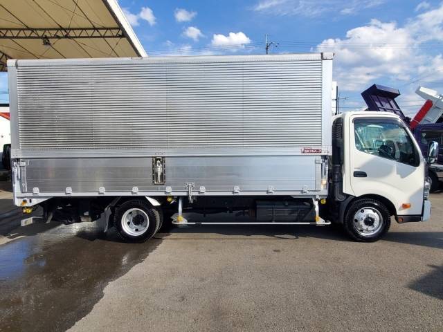 トヨタダイナ冷蔵冷凍ウイング小型（2t・3t）[写真06]