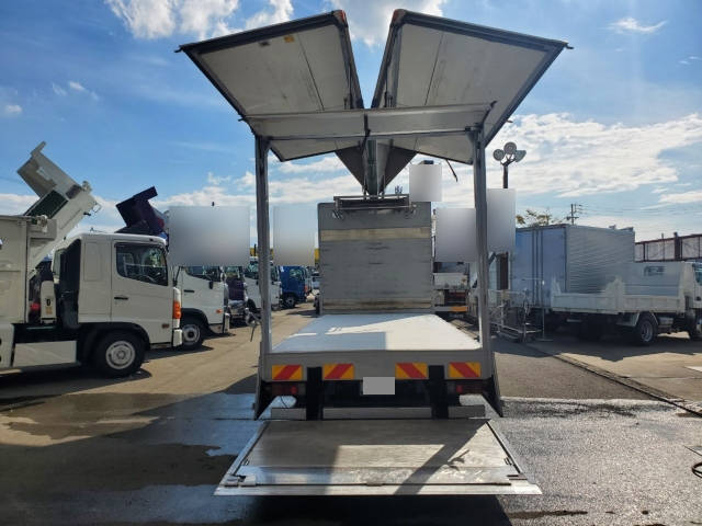 トヨタダイナ冷蔵冷凍ウイング小型（2t・3t）[写真09]