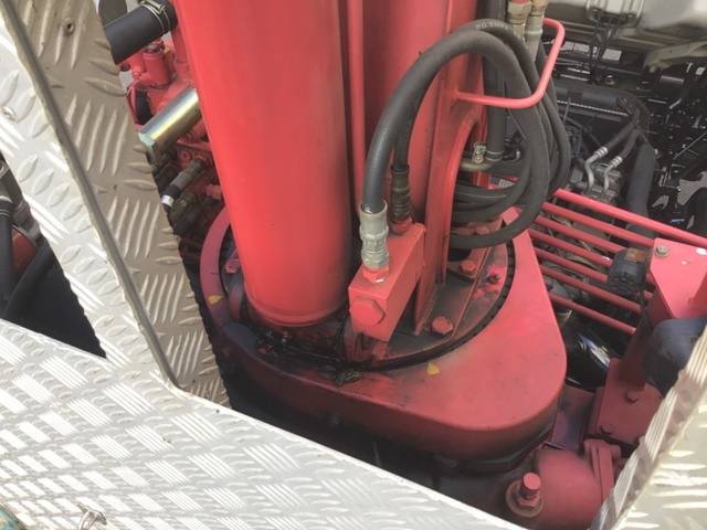 いすゞエルフクレーン6段小型（2t・3t）[写真11]