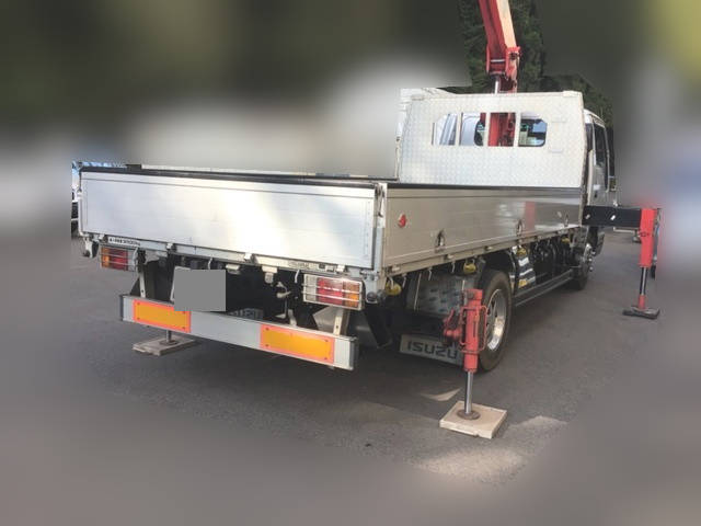 いすゞエルフクレーン6段小型（2t・3t）[写真02]