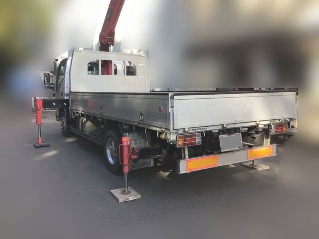 いすゞエルフクレーン6段小型（2t・3t）[写真04]