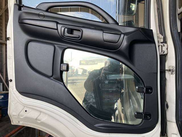 日野プロフィアトレーラーヘッド（トラクターヘッド）大型（10t）[写真26]