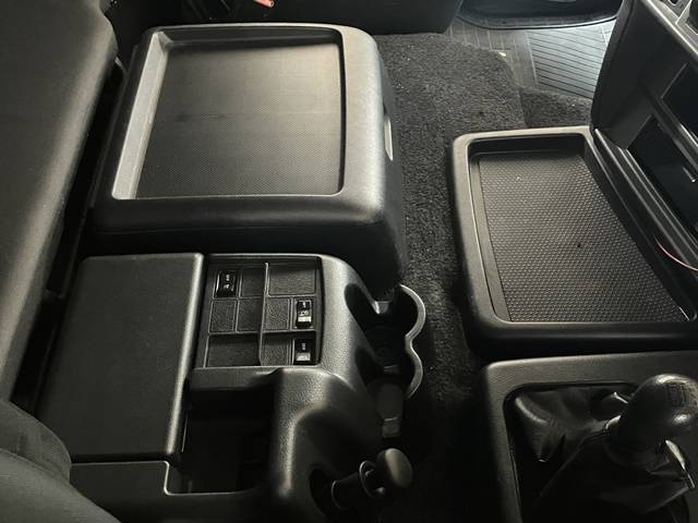 日野プロフィアトレーラーヘッド（トラクターヘッド）大型（10t）[写真33]