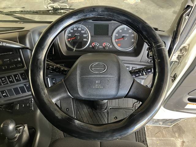 日野プロフィアトレーラーヘッド（トラクターヘッド）大型（10t）[写真34]