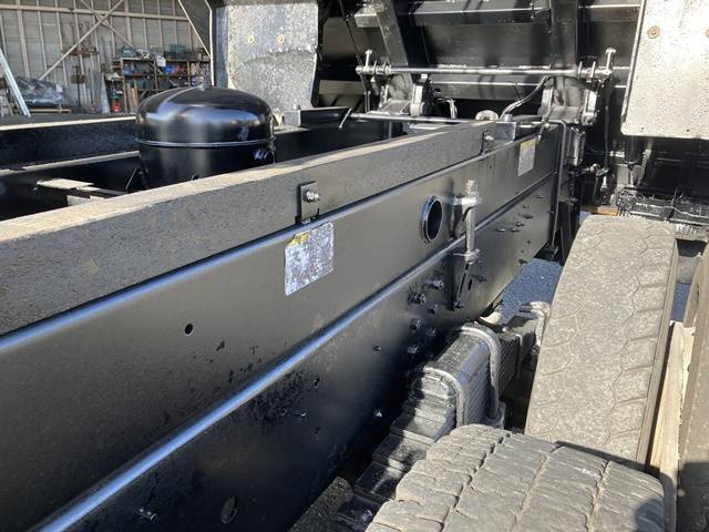 日野プロフィアダンプ大型（10t）[写真17]