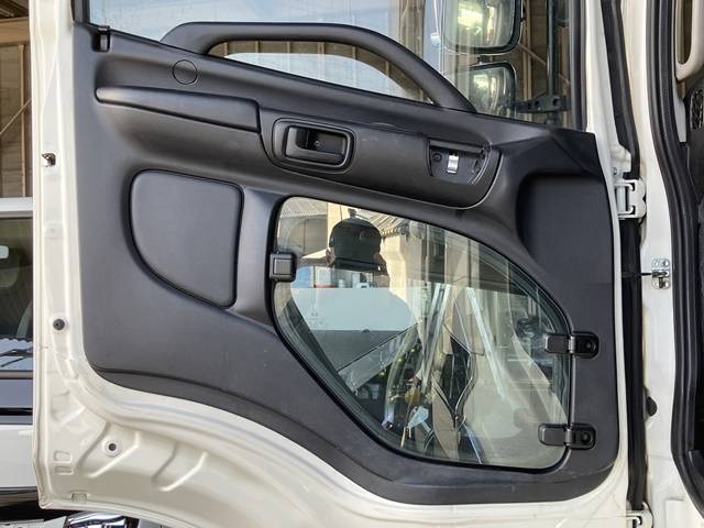 日野プロフィアダンプ大型（10t）[写真26]