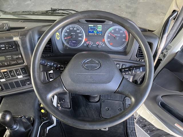 日野プロフィアダンプ大型（10t）[写真36]