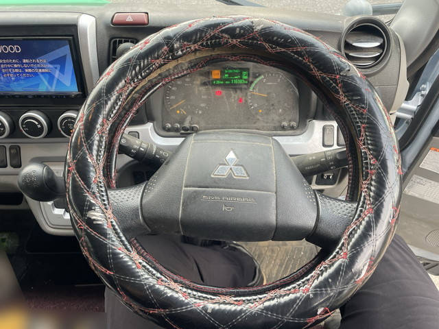 三菱ふそうキャンター平ボディ小型（2t・3t）[写真19]