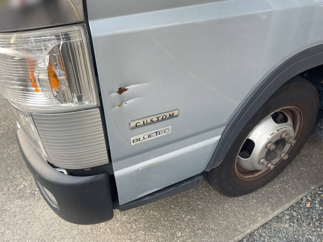 三菱ふそうキャンター平ボディ小型（2t・3t）[写真21]