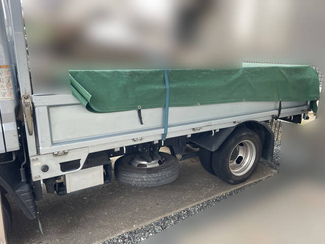 三菱ふそうキャンター平ボディ小型（2t・3t）[写真04]