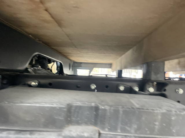 三菱ふそうキャンター平ボディ小型（2t・3t）[写真09]