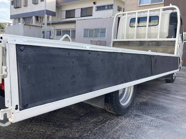 日野デュトロ平ボディ小型（2t・3t）[写真14]
