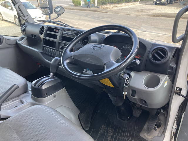 日野デュトロ平ボディ小型（2t・3t）[写真35]