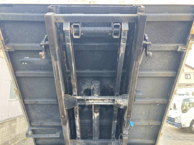 いすゞエルフローダーダンプ小型（2t・3t）[写真14]