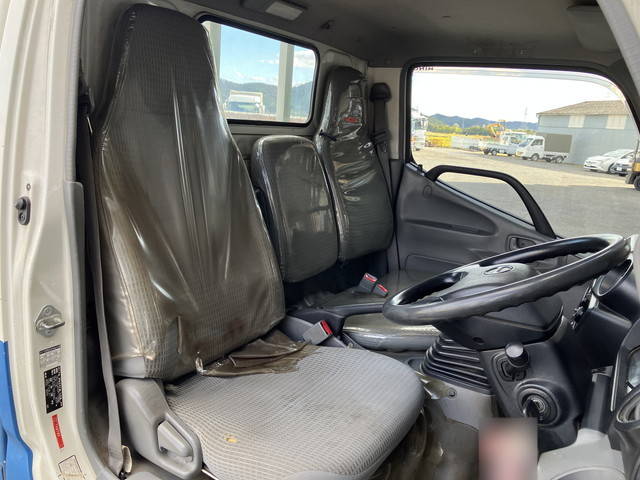 日野デュトロ平ボディ小型（2t・3t）[写真28]