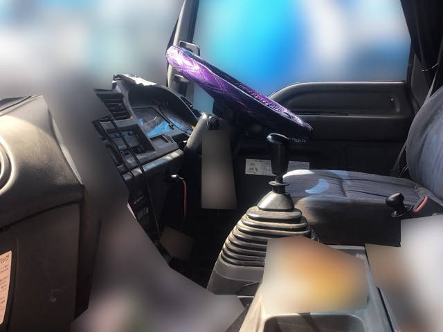 いすゞフォワードクレーン4段増トン（6t・8t）[写真27]