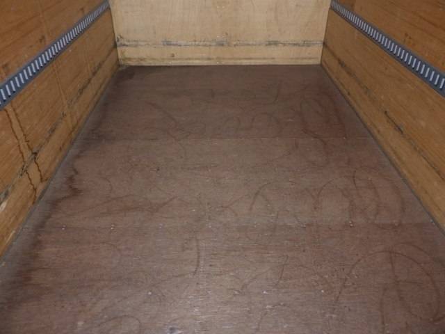 日野デュトロアルミバン小型（2t・3t）[写真07]