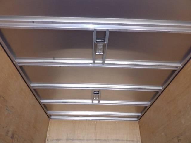 日野デュトロアルミバン小型（2t・3t）[写真09]