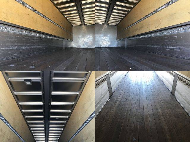 いすゞギガアルミウイング大型（10t）[写真10]