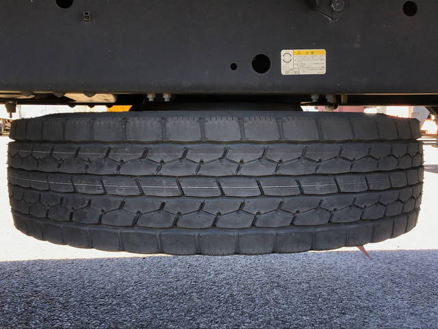 いすゞギガアルミウイング大型（10t）[写真20]