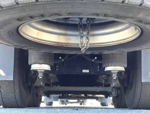 いすゞギガアルミウイング大型（10t）[写真22]