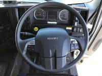 いすゞギガアルミウイング大型（10t）[写真33]