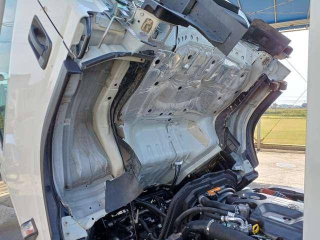 いすゞエルフ平ボディ小型（2t・3t）[写真11]