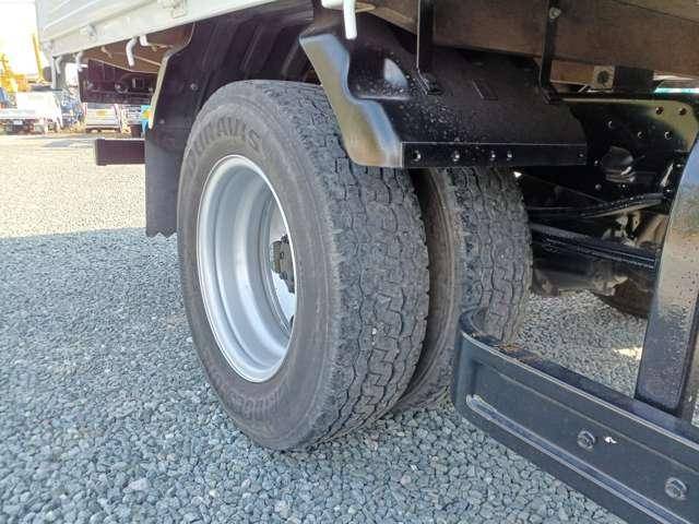 いすゞエルフ平ボディ小型（2t・3t）[写真15]