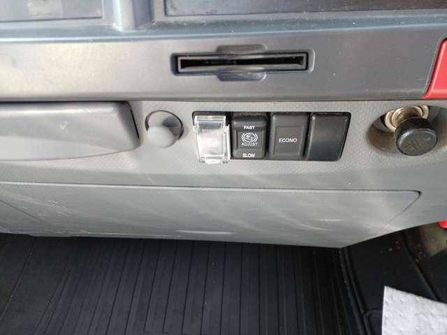 いすゞエルフ平ボディ小型（2t・3t）[写真20]