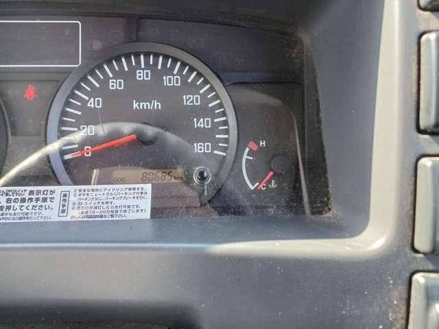 いすゞエルフ平ボディ小型（2t・3t）[写真22]