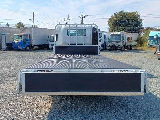 いすゞエルフ平ボディ小型（2t・3t）[写真07]