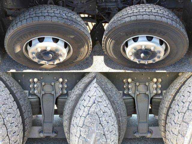 いすゞギガアルミウイング大型（10t）[写真15]